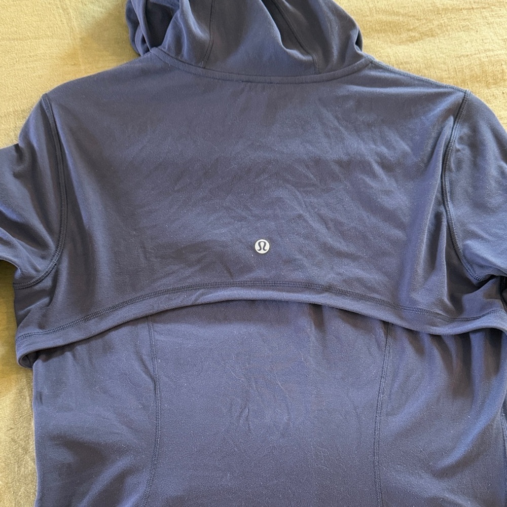 Lululemon Hooded Define Jacket in Nulu fabric in Blue/Grey - Picture 5 of 10